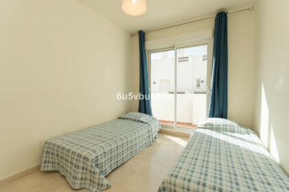 eb460c9aee11fc7e5cc4aea895bcdc36 - 7