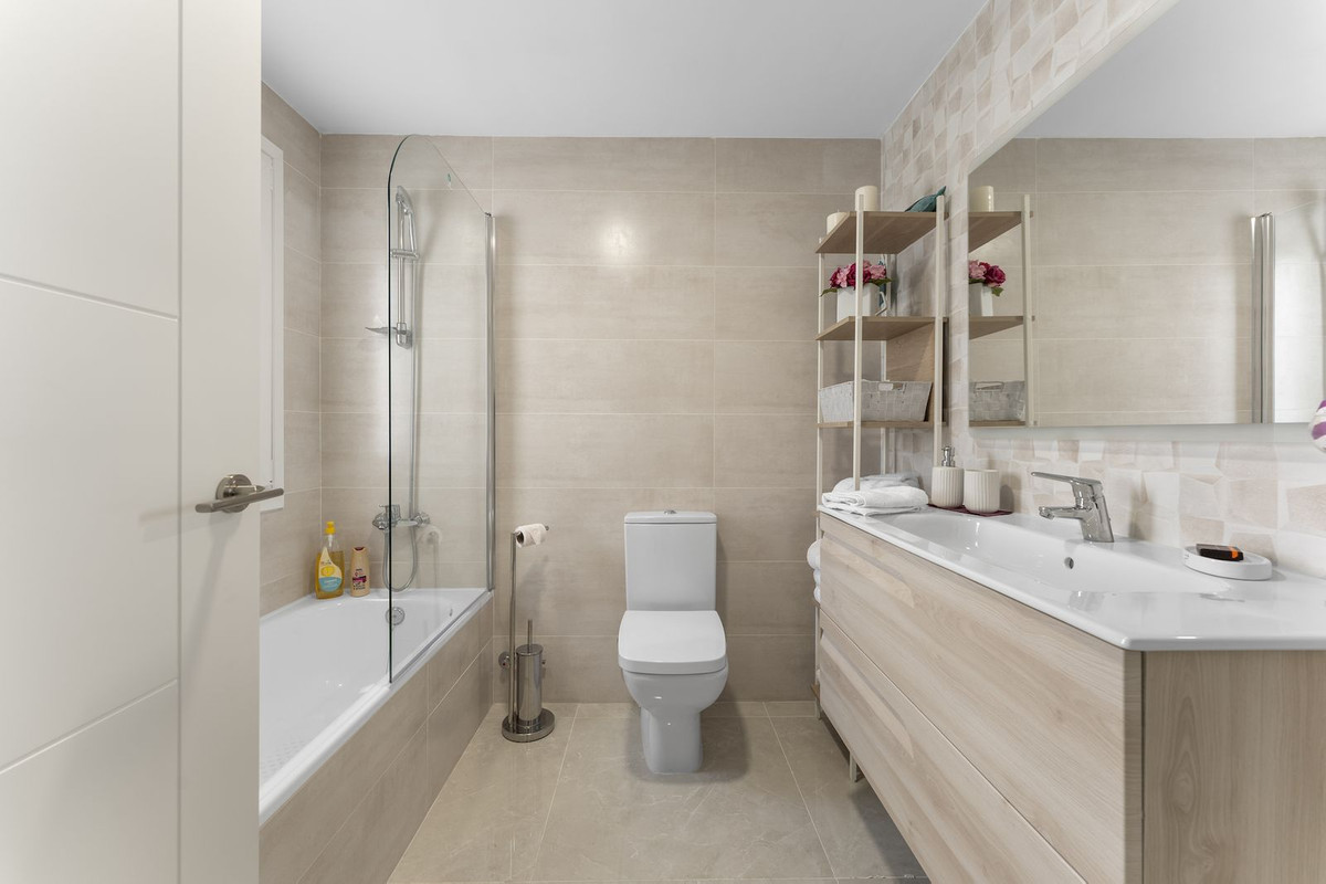 eb50796200d490128f211786ebb6c40b - 24