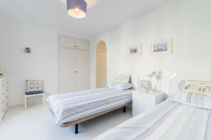 eb7e42c5eee601c3596dd03e83aec1e4 - 15