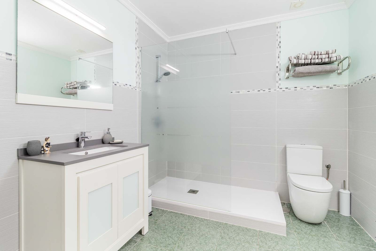 eb7e42c5eee601c3596dd03e83aec1e4 - 17