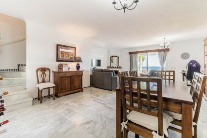 eb7e42c5eee601c3596dd03e83aec1e4 - 7