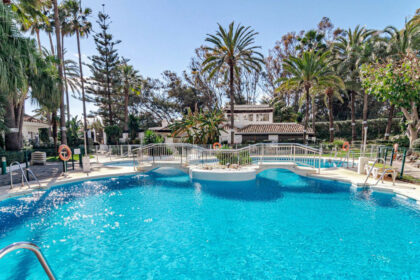 eba8cb36b91d213b08b1a3cd31d8793b - 14