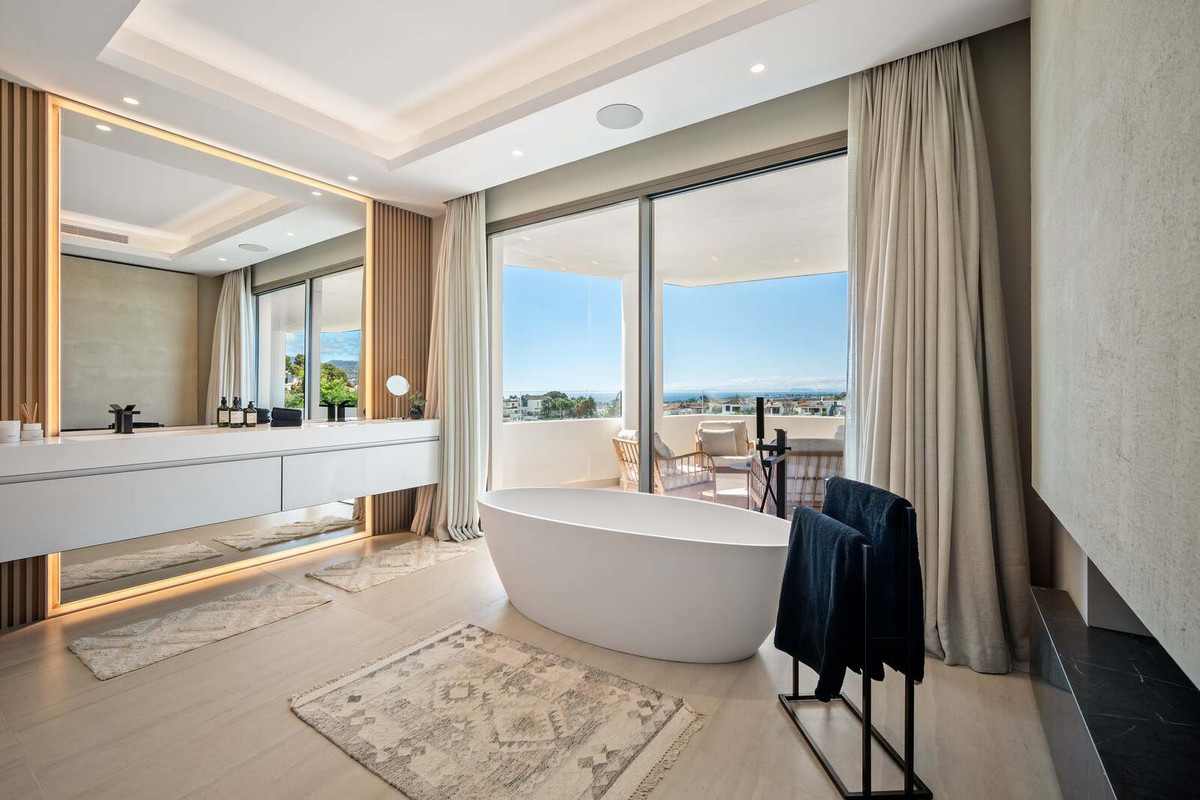 ebaaa2bf8d4f586af712f57a8ae4ded7 - 22