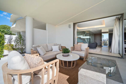 ebaaa2bf8d4f586af712f57a8ae4ded7 - 27