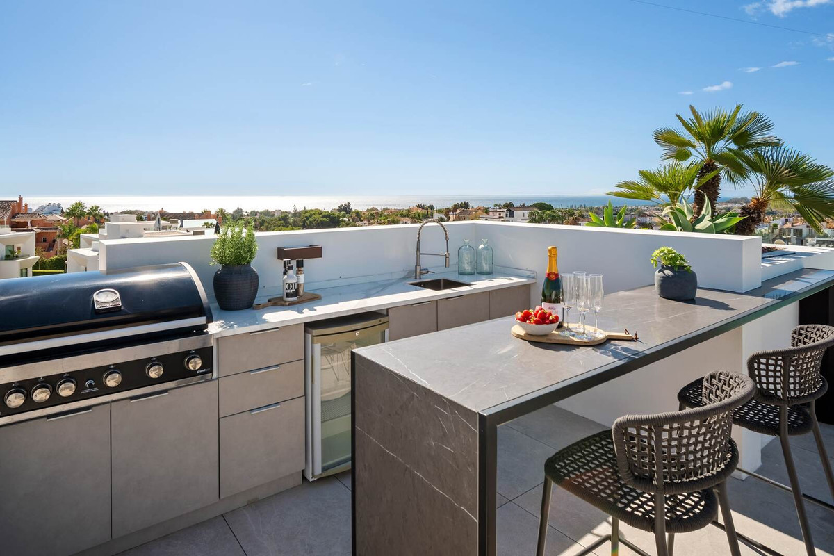 ebaaa2bf8d4f586af712f57a8ae4ded7 - 4