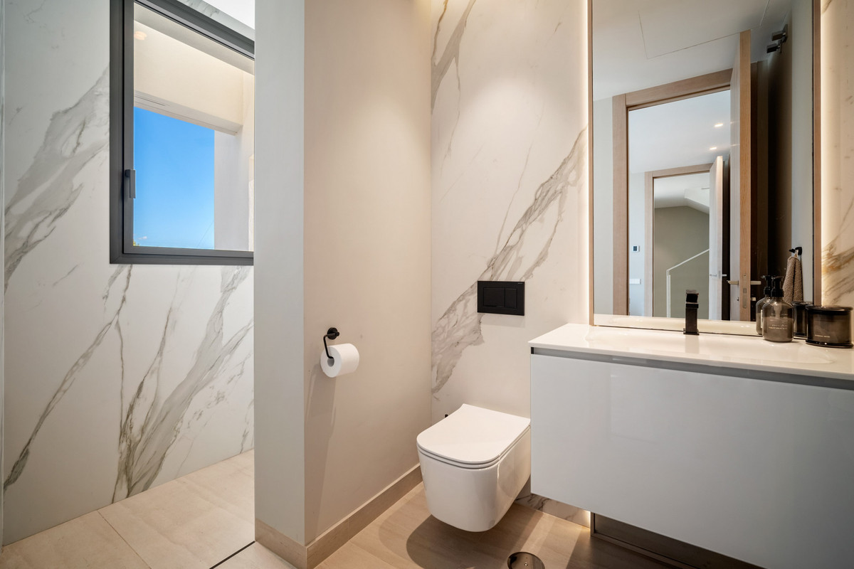 ebaaa2bf8d4f586af712f57a8ae4ded7 - 41