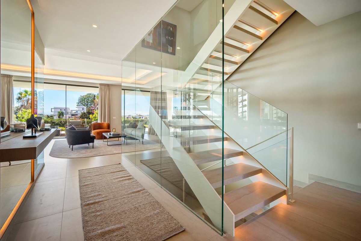 ebaaa2bf8d4f586af712f57a8ae4ded7 - 5