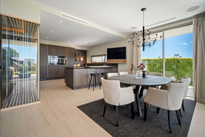 ebaaa2bf8d4f586af712f57a8ae4ded7 - 9