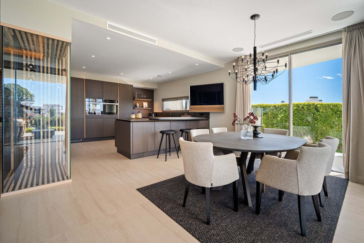 ebaaa2bf8d4f586af712f57a8ae4ded7 - 9