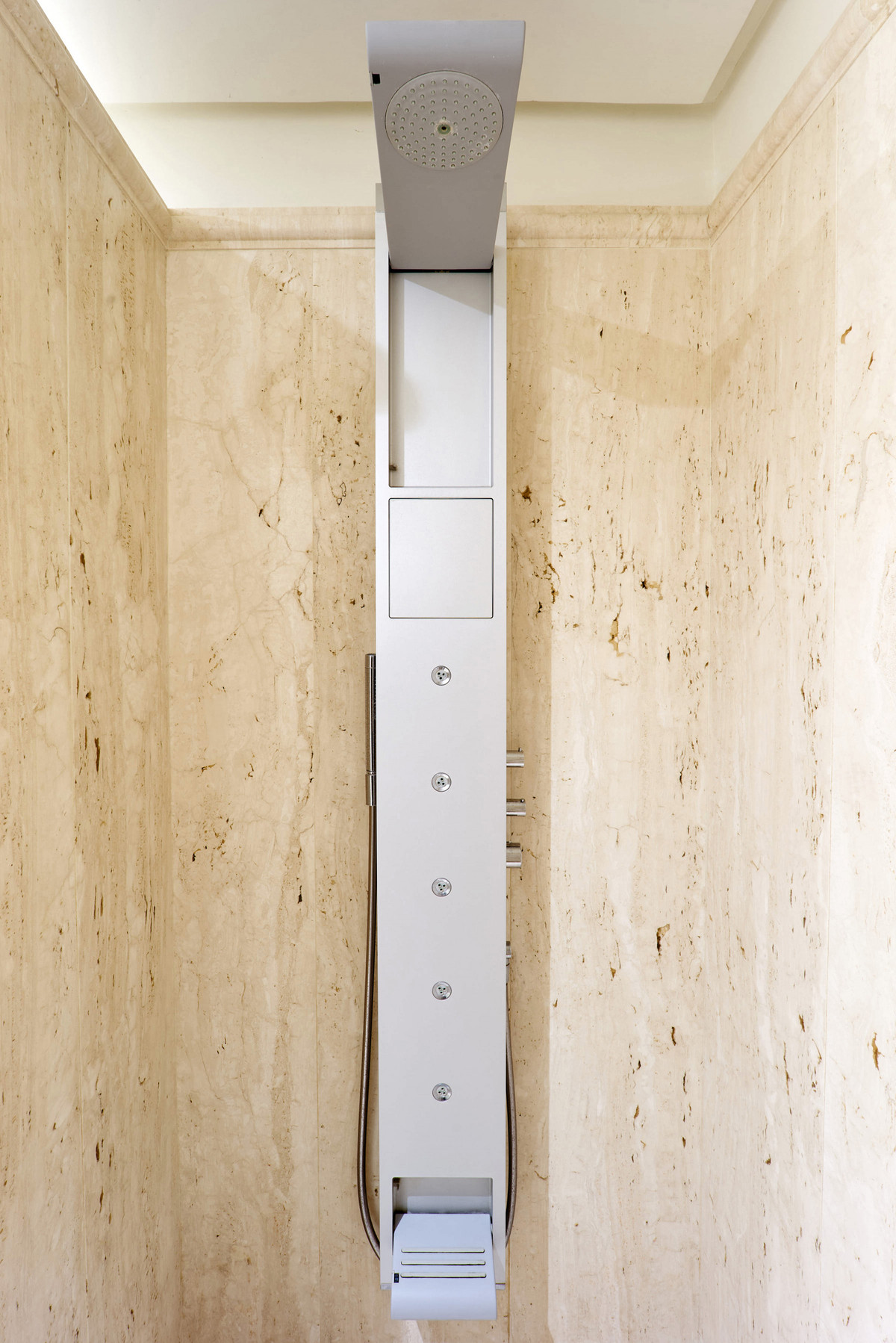 ebf979f6f5a1f87d574bc898fd84192a - 21