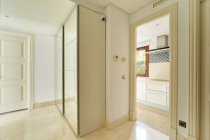 ebf979f6f5a1f87d574bc898fd84192a - 22