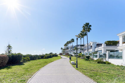 ebf979f6f5a1f87d574bc898fd84192a - 37