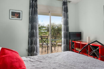 ec4c3d67075a421502100dc4094f6a29 - 24