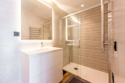 eccf4b3af1ccf3ef06dcc463d5f61eca - 20