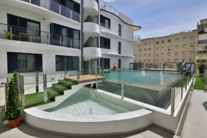 eccf4b3af1ccf3ef06dcc463d5f61eca - 32