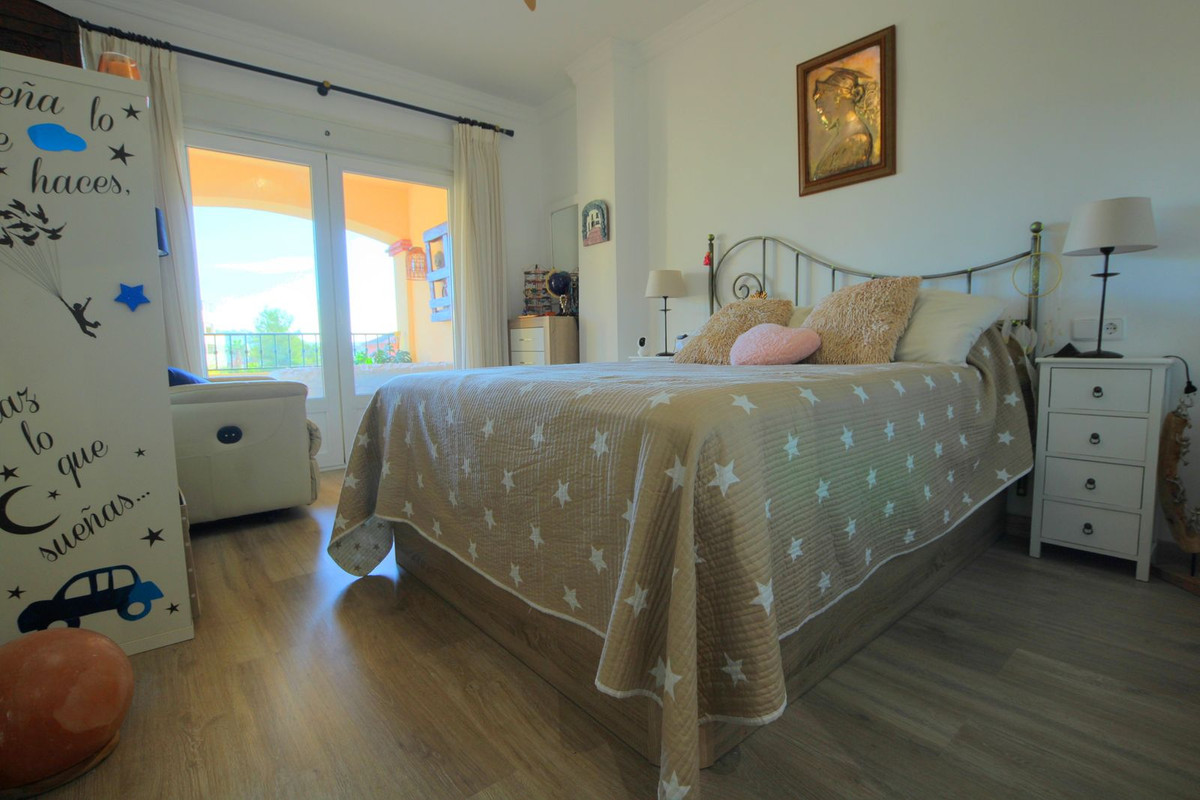 ed1fa97fa14b0065c622a5e25c5f2b28 - 15