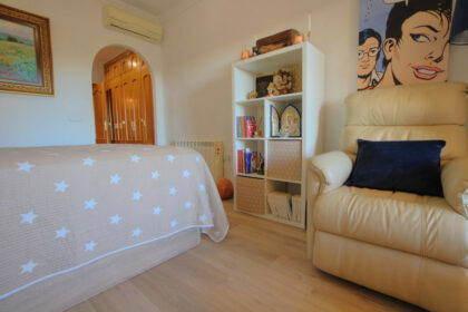 ed1fa97fa14b0065c622a5e25c5f2b28 - 16