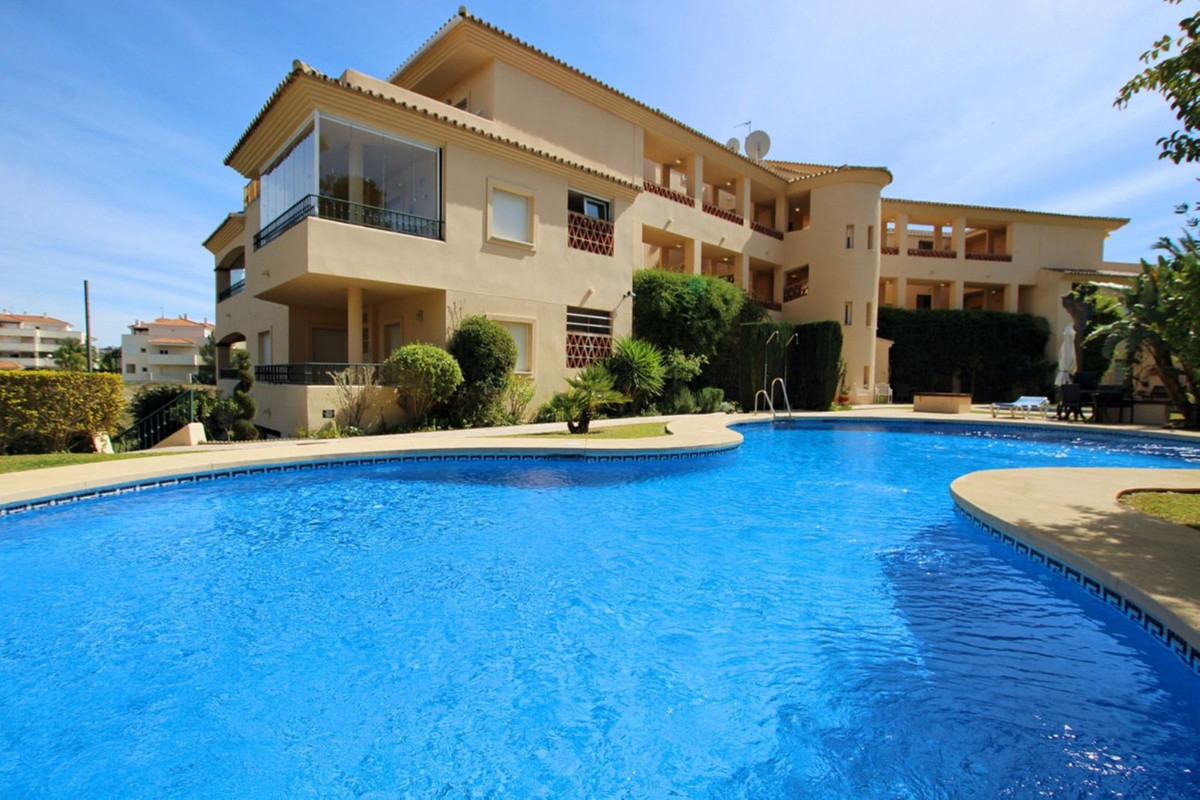 ed1fa97fa14b0065c622a5e25c5f2b28 - 24