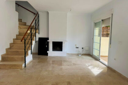 ed739c175384b64c04d12b72a2508c17 - 12