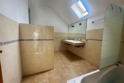 ed739c175384b64c04d12b72a2508c17 - 33