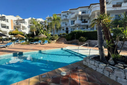 ee6027c41eab57c76087dd9fae68cc3f - 10