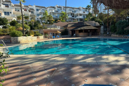 ee6027c41eab57c76087dd9fae68cc3f - 12