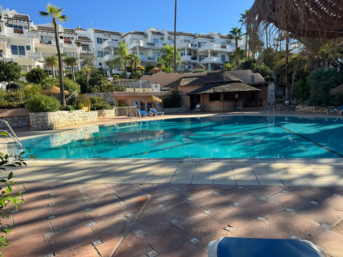 ee6027c41eab57c76087dd9fae68cc3f - 12