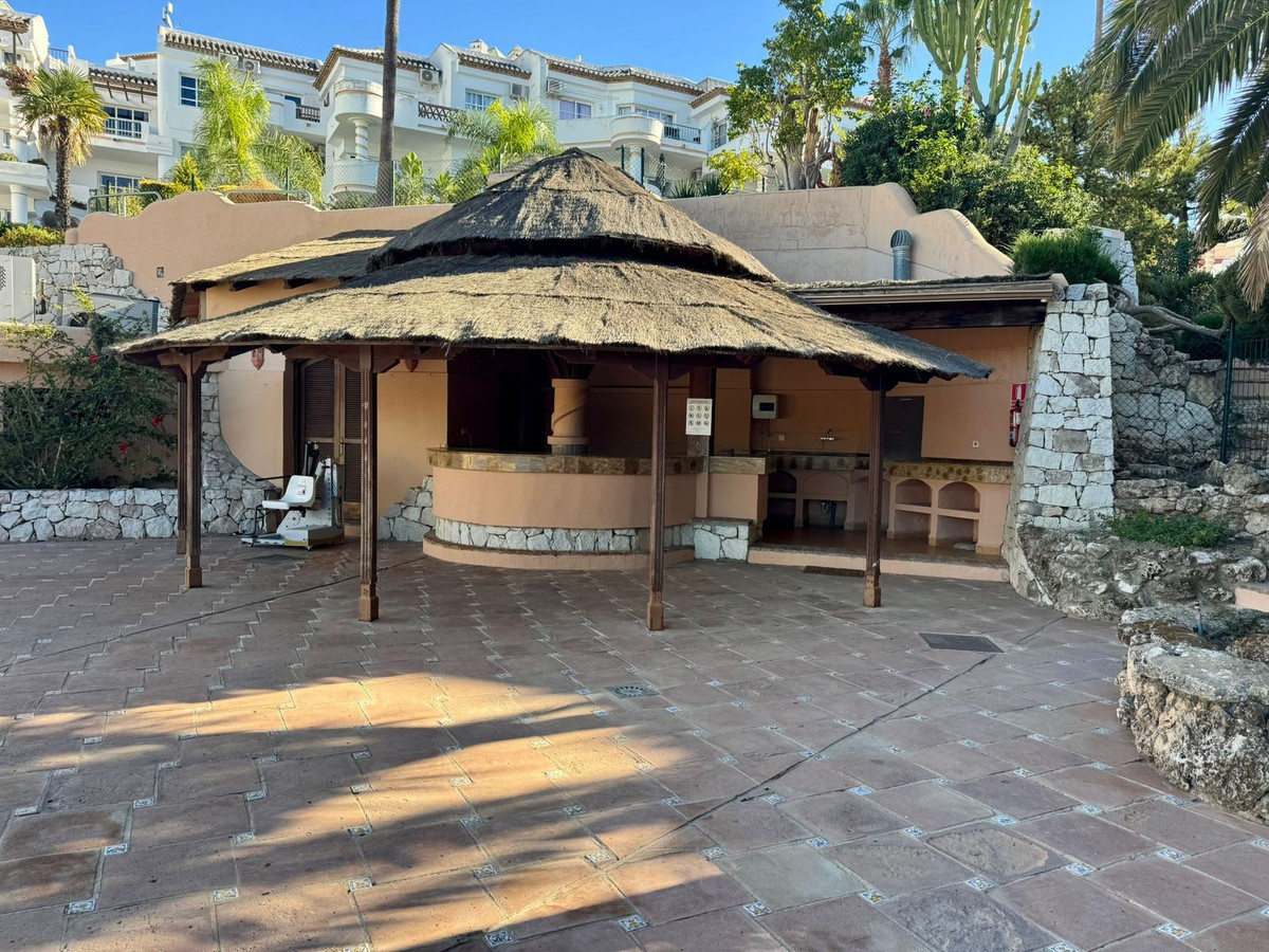 ee6027c41eab57c76087dd9fae68cc3f - 2