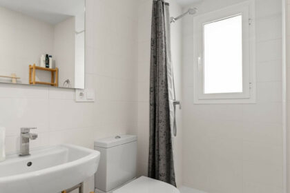 eeb4a451f46e24e07a15ace5783777bc - 19