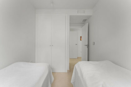 eeb4a451f46e24e07a15ace5783777bc - 21