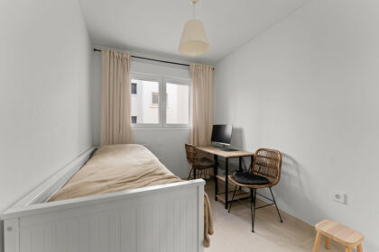 eeb4a451f46e24e07a15ace5783777bc - 22