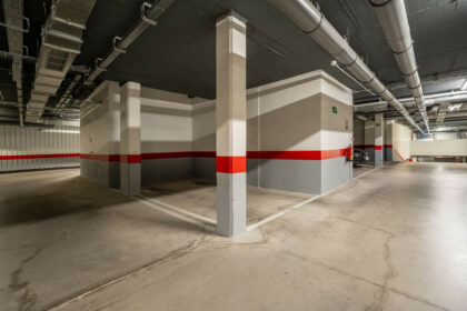 eeb4a451f46e24e07a15ace5783777bc - 24