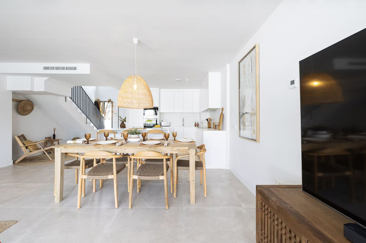 eed79c1c180f04ca580980cb5ca606ac - 10