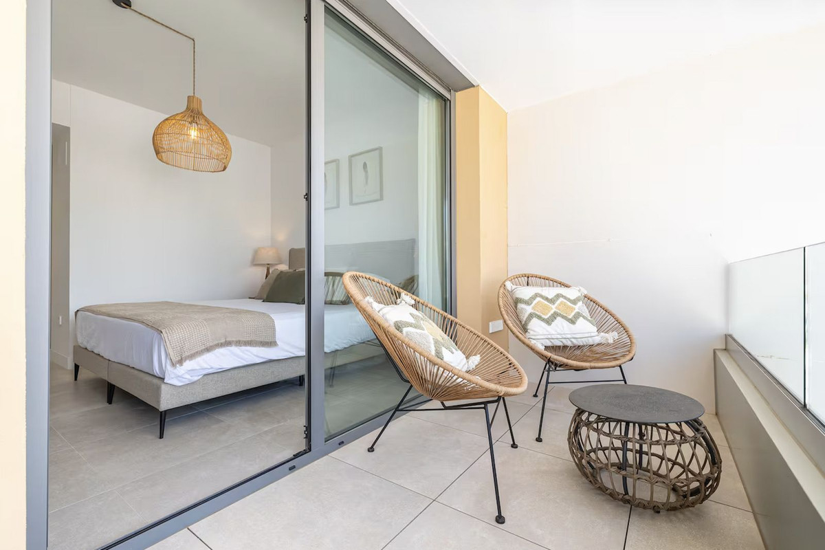 eed79c1c180f04ca580980cb5ca606ac - 18