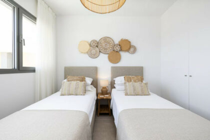 eed79c1c180f04ca580980cb5ca606ac - 23