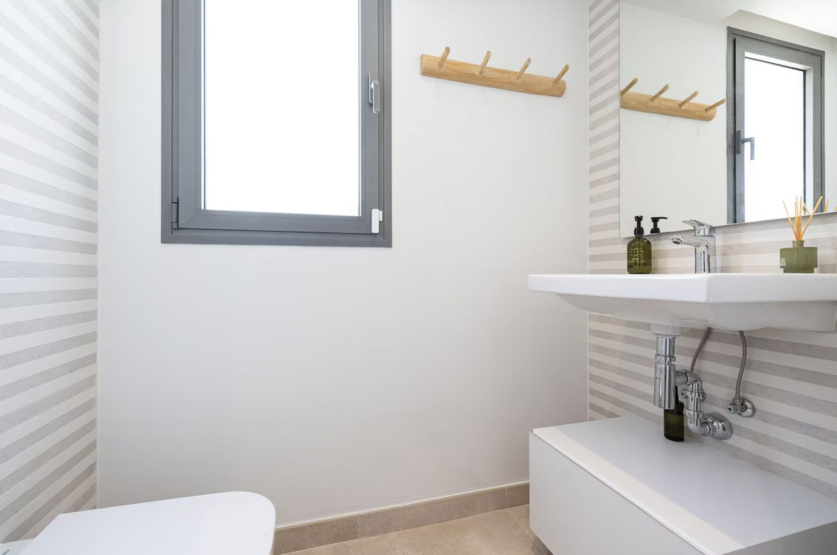 eed79c1c180f04ca580980cb5ca606ac - 26