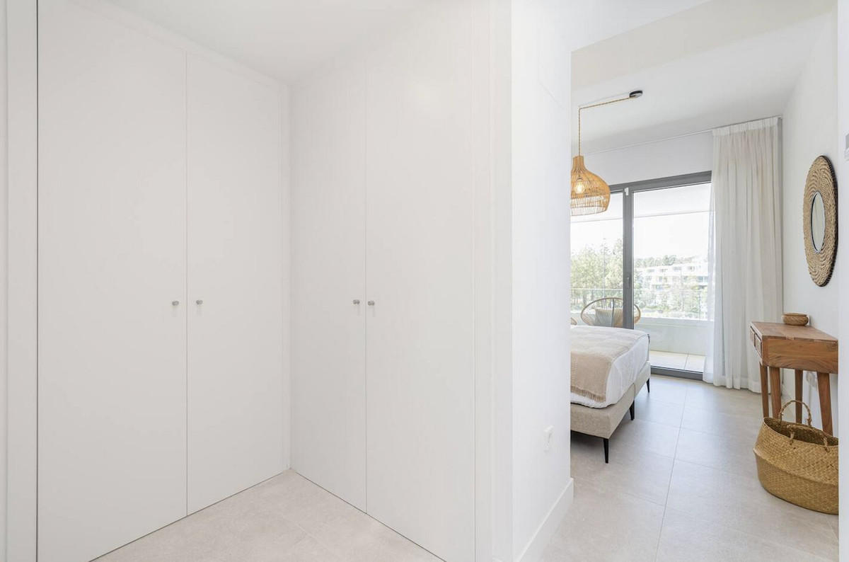 eed79c1c180f04ca580980cb5ca606ac - 33