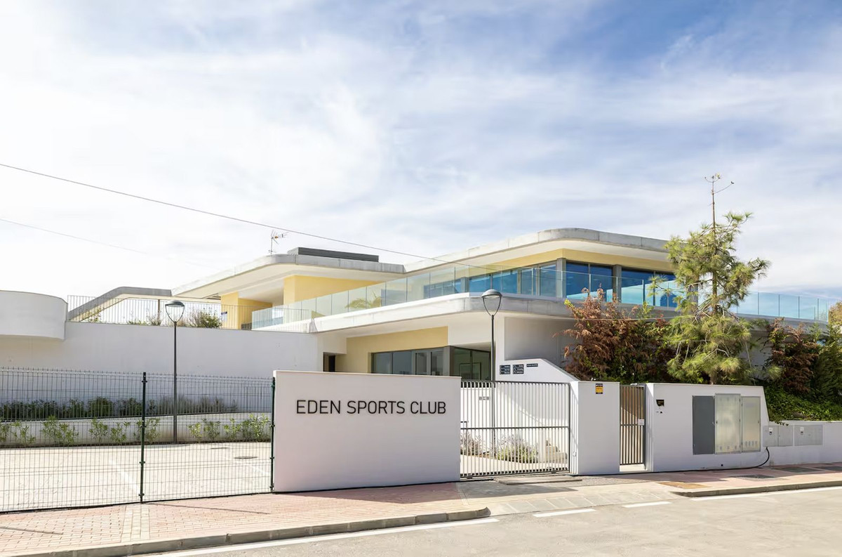 eed79c1c180f04ca580980cb5ca606ac - 38