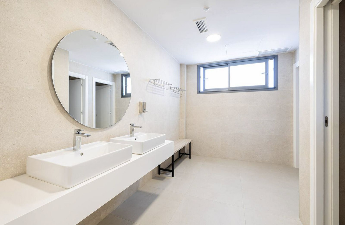 eed79c1c180f04ca580980cb5ca606ac - 41