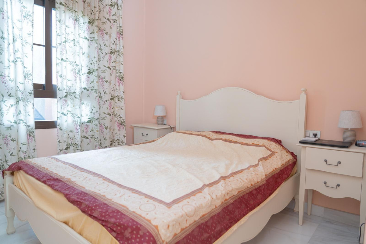 eeff1bf7f25b960b5e498aba1ff36bc4 - 14