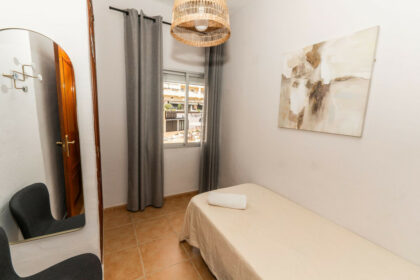 ef458cd386e9f288ff5c0743625634e2 - 19