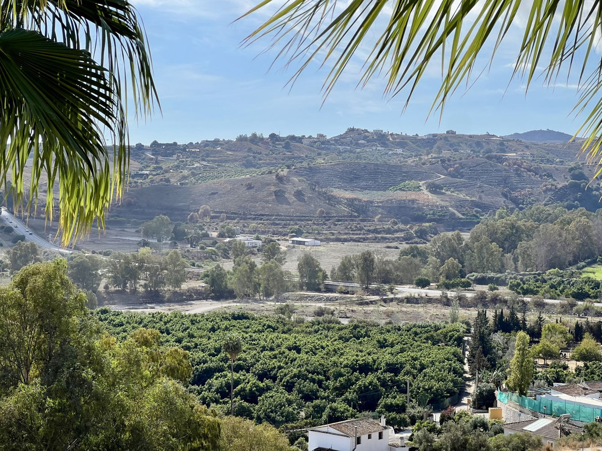 ef76000aea832e72aea20c8862a4cded - 13