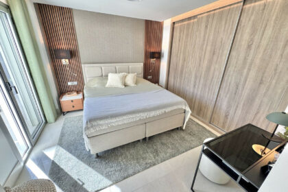 ef9c0e3c0d1fc4068d9c9bcf3c3e5bfd - 20