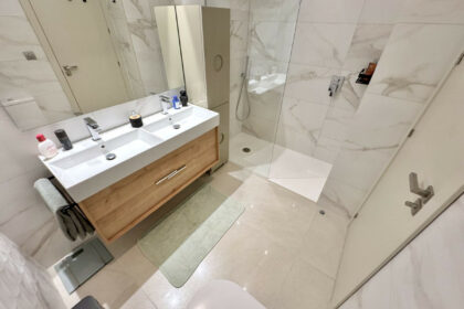 ef9c0e3c0d1fc4068d9c9bcf3c3e5bfd - 21