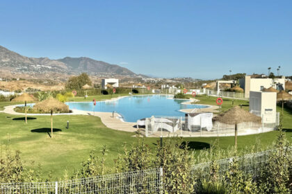 ef9c0e3c0d1fc4068d9c9bcf3c3e5bfd - 28