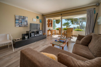 efbf42a4306b4021320651d8ae85f7c8 - 4