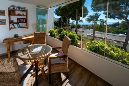 efbf42a4306b4021320651d8ae85f7c8 - 9