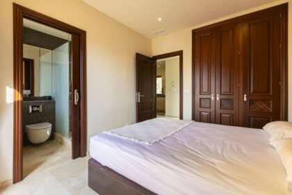 efc33ea68924edd9f1b216a90913ac39 - 22