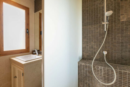 efc33ea68924edd9f1b216a90913ac39 - 24