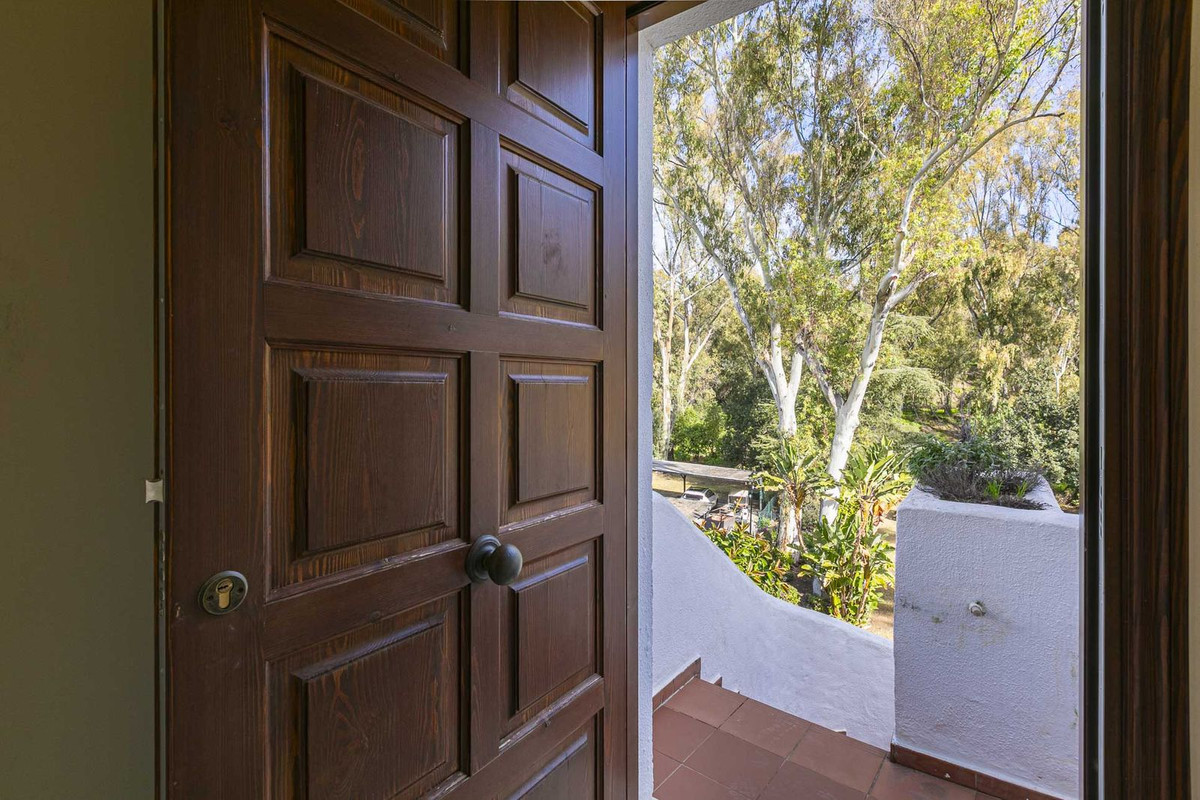 efc33ea68924edd9f1b216a90913ac39 - 27